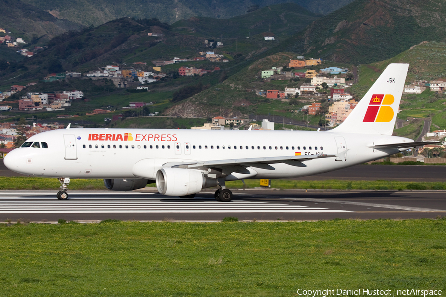 Iberia Express Airbus A320-214 (EC-JSK) | Photo 648059