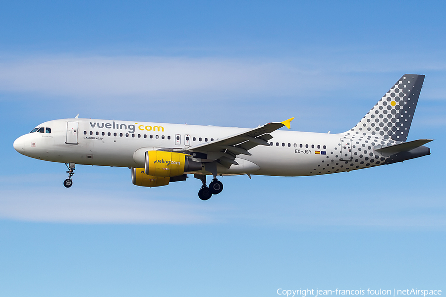 Vueling Airbus A320-214 (EC-JSY) | Photo 156820