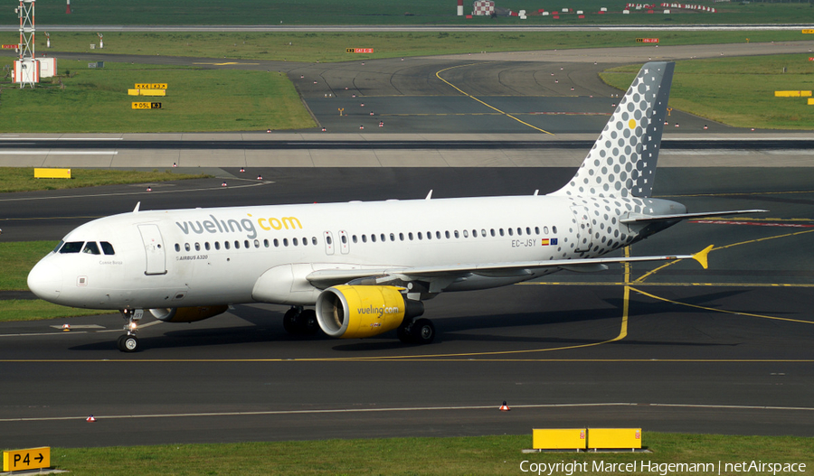 Vueling Airbus A320-214 (EC-JSY) | Photo 114083