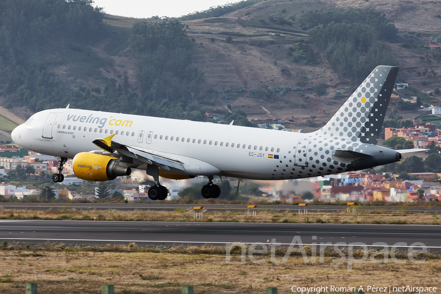 Vueling Airbus A320-214 (EC-JSY) | Photo 517096