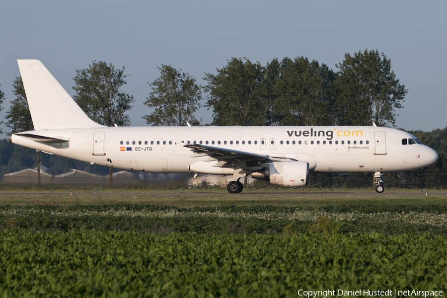 Vueling Airbus A320-214 (EC-JTQ) | Photo 647945