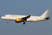 Vueling Airbus A320-214 (EC-JTQ) at  Rome - Fiumicino (Leonardo DaVinci), Italy