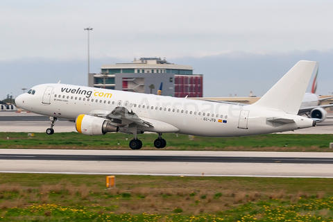 Vueling Airbus A320-214 (EC-JTQ) at  Luqa - Malta International, Malta