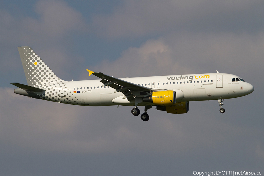 Vueling Airbus A320-214 (EC-JTQ) | Photo 353836