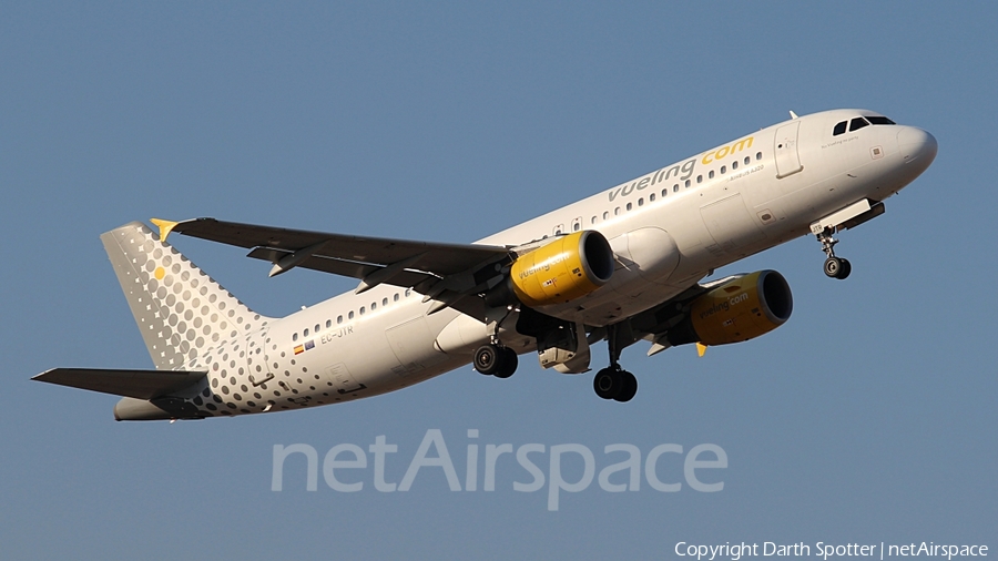 Vueling Airbus A320-214 (EC-JTR) | Photo 212526