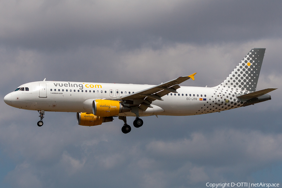 Vueling Airbus A320-214 (EC-JTR) | Photo 203178