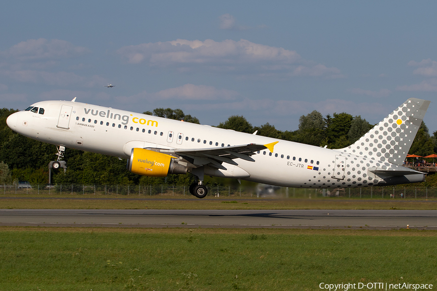 Vueling Airbus A320-214 (EC-JTR) | Photo 254136
