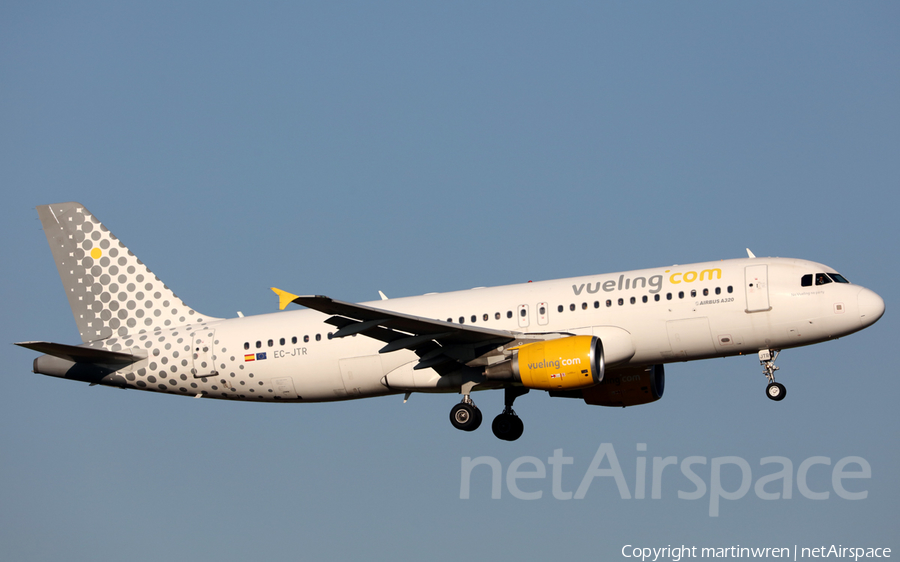 Vueling Airbus A320-214 (EC-JTR) | Photo 281275