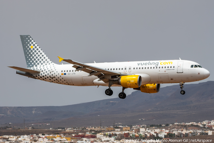 Vueling Airbus A320-214 (EC-JTR) | Photo 641130