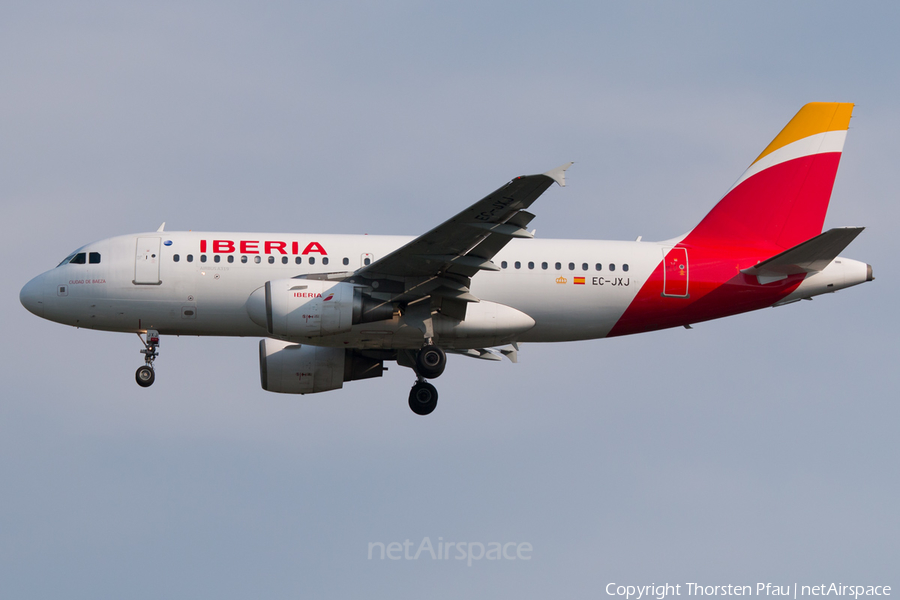 Iberia Airbus A319-111 (EC-JXJ) | Photo 83618