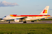 Iberia Airbus A319-111 (EC-JXJ) at  Lisbon - Portela, Portugal