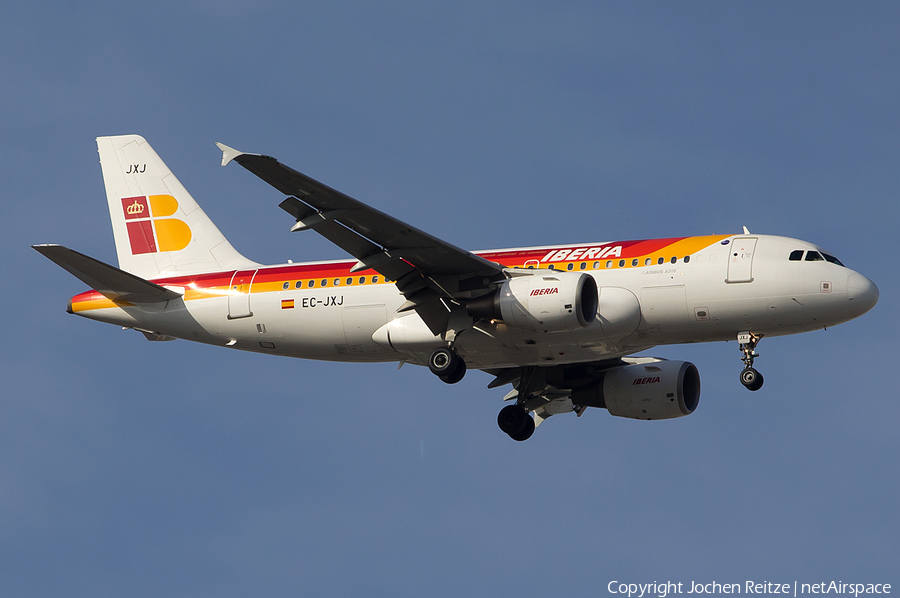 Iberia Airbus A319-111 (EC-JXJ) | Photo 45951