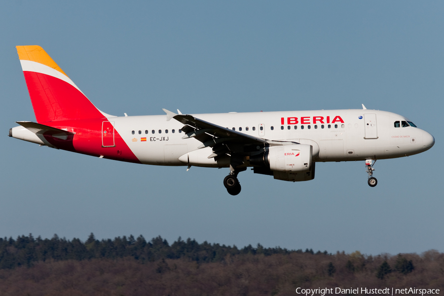 Iberia Airbus A319-111 (EC-JXJ) | Photo 421020