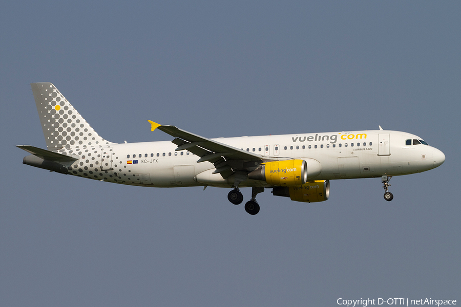 Vueling Airbus A320-214 (EC-JYX) | Photo 357367