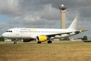 Vueling Airbus A320-214 (EC-JYX) at  Paris - Charles de Gaulle (Roissy), France