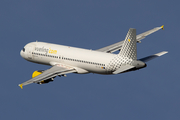 Vueling Airbus A320-214 (EC-JZI) at  Barcelona - El Prat, Spain