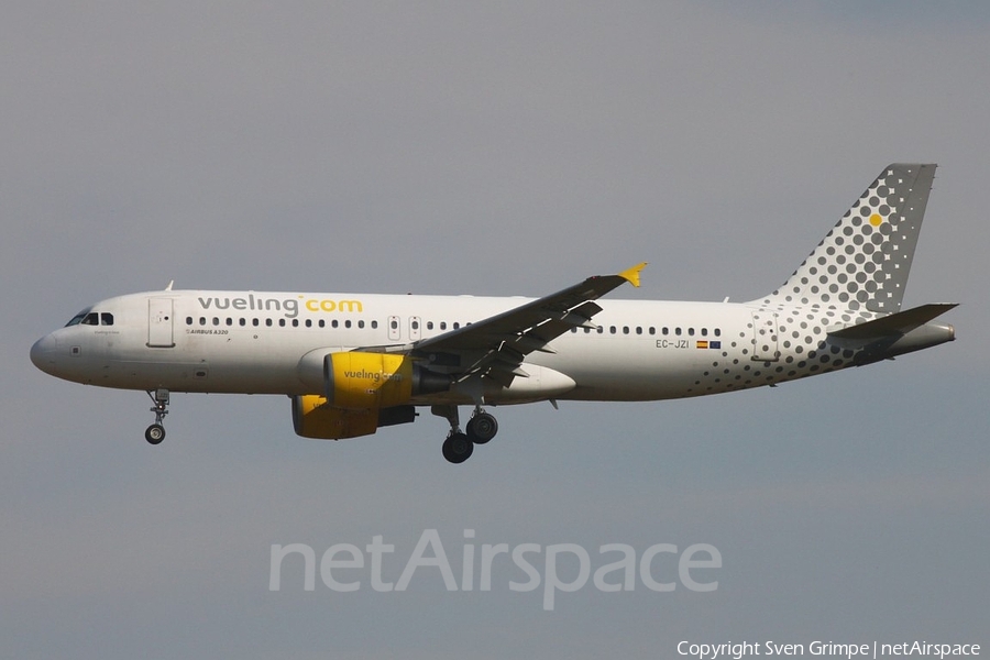 Vueling Airbus A320-214 (EC-JZI) | Photo 78480