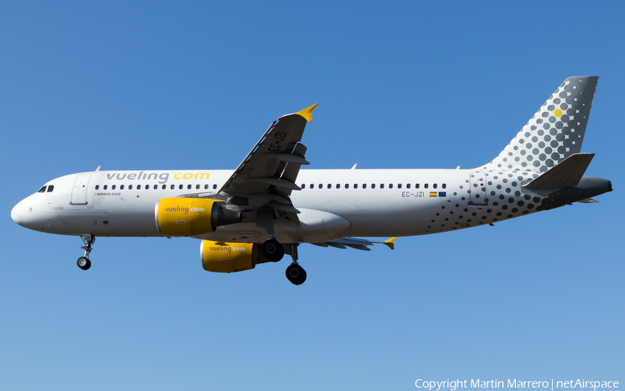 Vueling Airbus A320-214 (EC-JZI) | Photo 352173