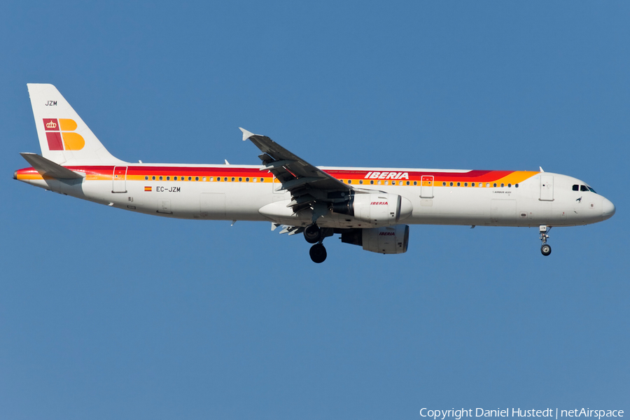 Iberia Airbus A321-212 (EC-JZM) | Photo 635945