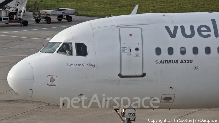 Vueling Airbus A320-214 (EC-JZQ) | Photo 226480