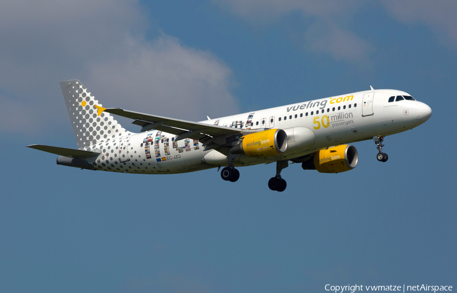 Vueling Airbus A320-214 (EC-JZQ) | Photo 196800