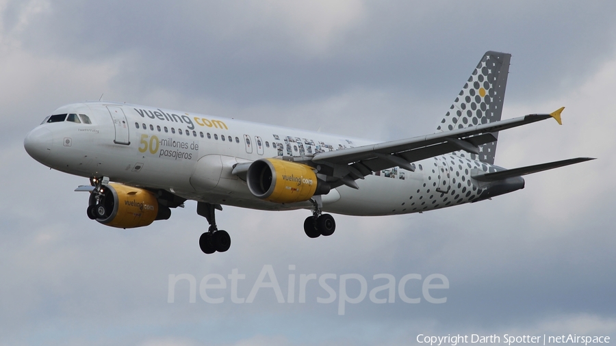 Vueling Airbus A320-214 (EC-JZQ) | Photo 220431