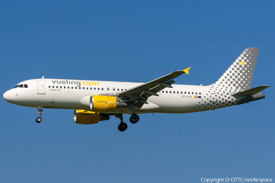 Vueling Airbus A320-214 (EC-KAX) | Photo 203008