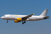 Vueling Airbus A320-214 (EC-KBU) at  Barcelona - El Prat, Spain