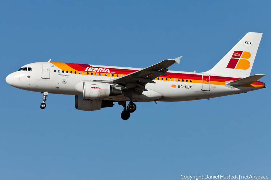 Iberia Airbus A319-111 (EC-KBX) | Photo 631803