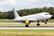 Vueling Airbus A320-216 (EC-KCU) at  Basel-Mulhouse - EuroAirport, France