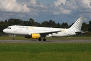 Vueling Airbus A320-216 (EC-KCU) at  Hamburg - Fuhlsbuettel (Helmut Schmidt), Germany