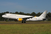 Vueling Airbus A320-216 (EC-KCU) at  Hamburg - Fuhlsbuettel (Helmut Schmidt), Germany