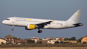 Vueling Airbus A320-214 (EC-KDG) at  Rome - Fiumicino (Leonardo DaVinci), Italy