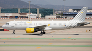 Vueling Airbus A320-214 (EC-KDH) at  Barcelona - El Prat, Spain