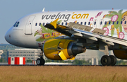 Vueling Airbus A320-214 (EC-KDH) at  Paris - Charles de Gaulle (Roissy), France