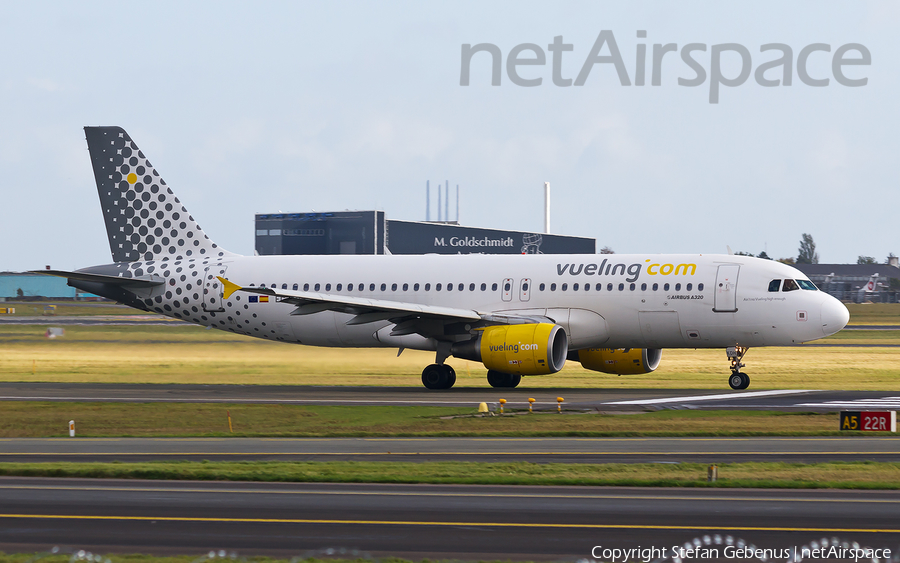 Vueling Airbus A320-214 (EC-KDH) | Photo 12921