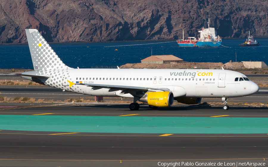 Vueling Airbus A320-214 (EC-KDH) | Photo 344289