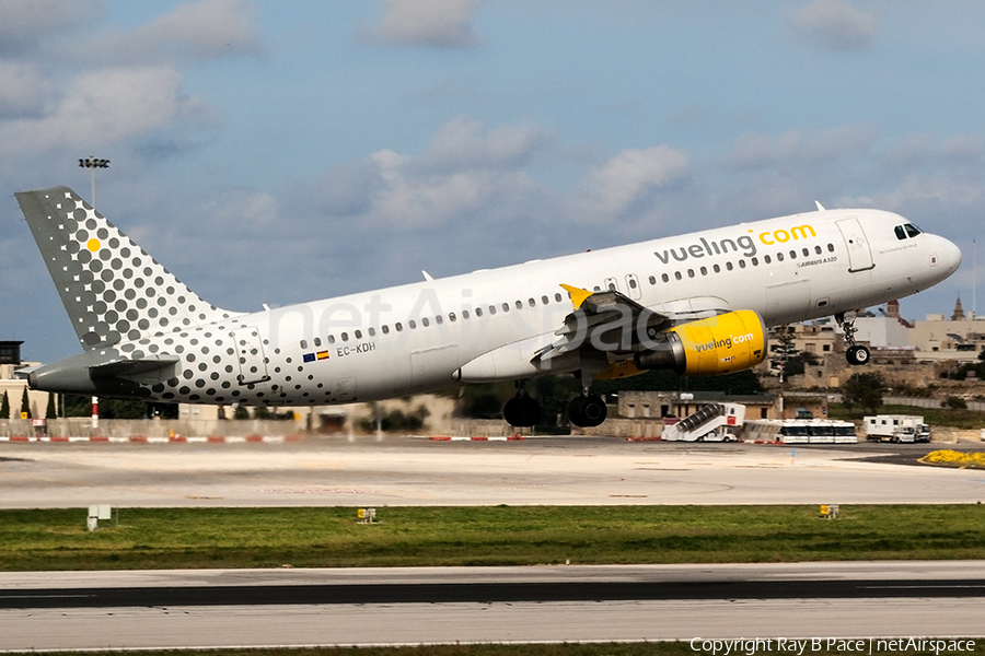 Vueling Airbus A320-214 (EC-KDH) | Photo 300048