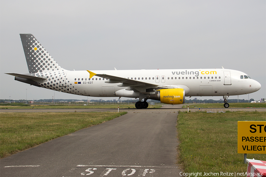 Vueling Airbus A320-216 (EC-KDT) | Photo 82529