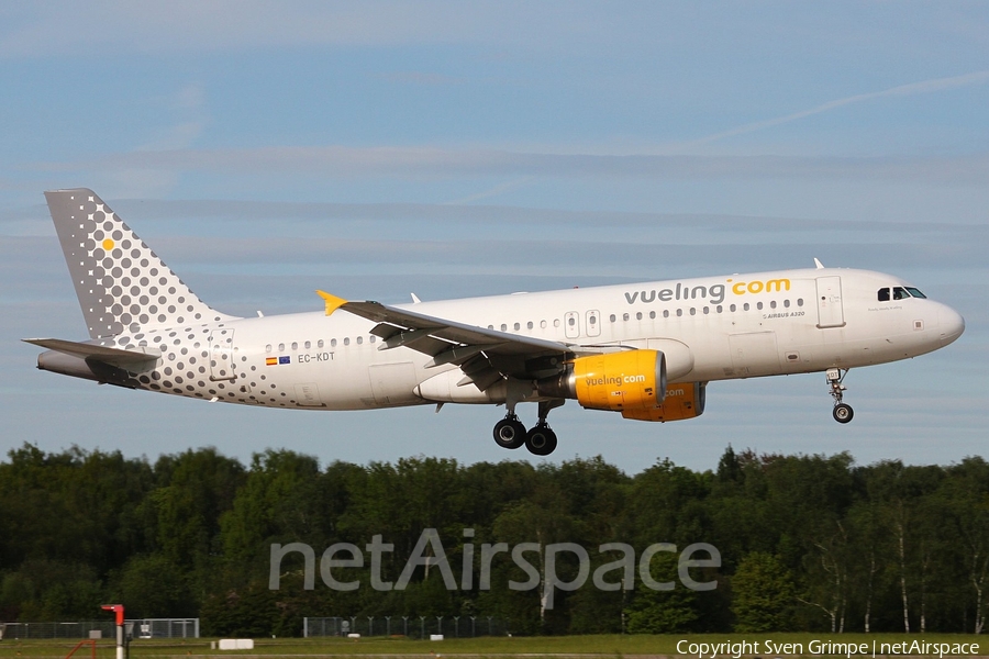 Vueling Airbus A320-216 (EC-KDT) | Photo 17735