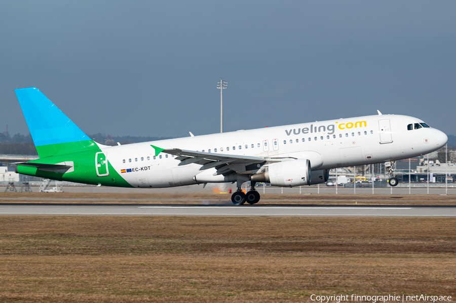 Vueling Airbus A320-216 (EC-KDT) | Photo 612064