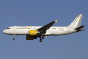 Vueling Airbus A320-216 (EC-KDX) at  London - Heathrow, United Kingdom