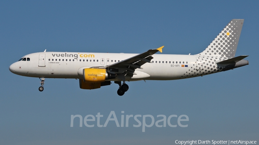 Vueling Airbus A320-216 (EC-KFI) | Photo 223800