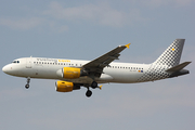 Vueling Airbus A320-216 (EC-KFI) at  London - Heathrow, United Kingdom