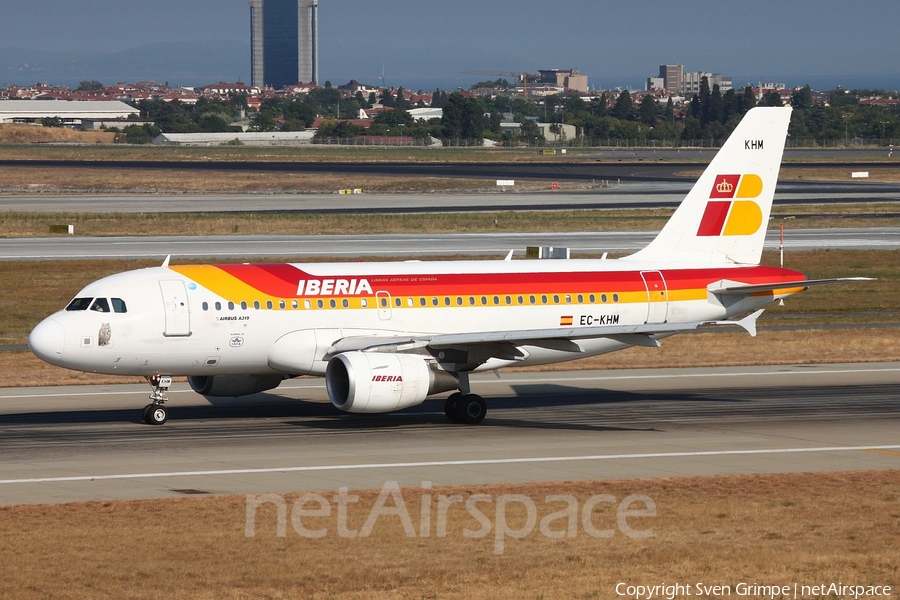 Iberia Airbus A319-111 (EC-KHM) | Photo 81946