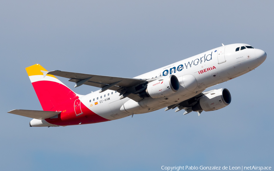 Iberia Airbus A319-111 (EC-KHM) | Photo 365919