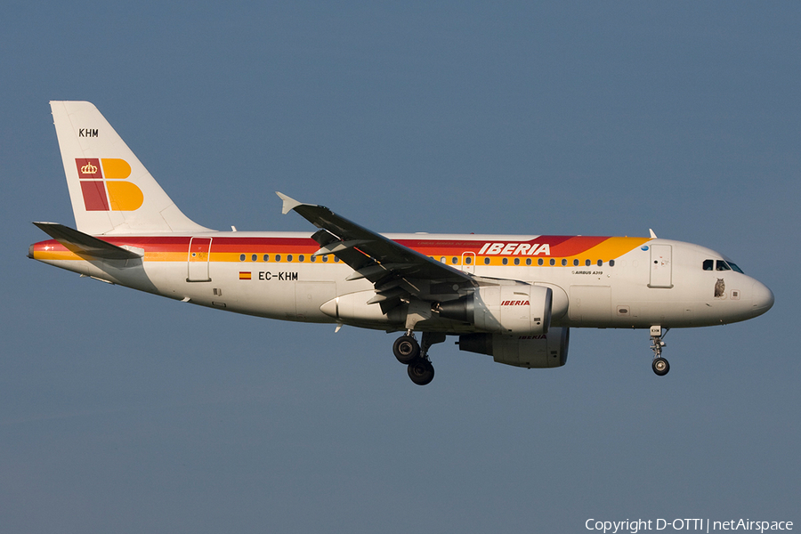 Iberia Airbus A319-111 (EC-KHM) | Photo 268859