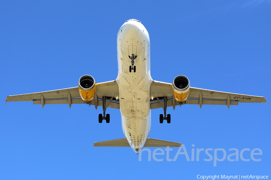 Vueling Airbus A320-216 (EC-KHN) | Photo 149944