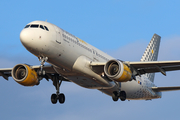 Vueling Airbus A320-216 (EC-KHN) at  Barcelona - El Prat, Spain