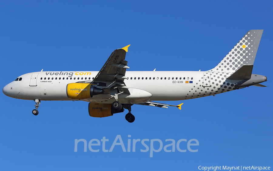 Vueling Airbus A320-216 (EC-KHN) | Photo 259733